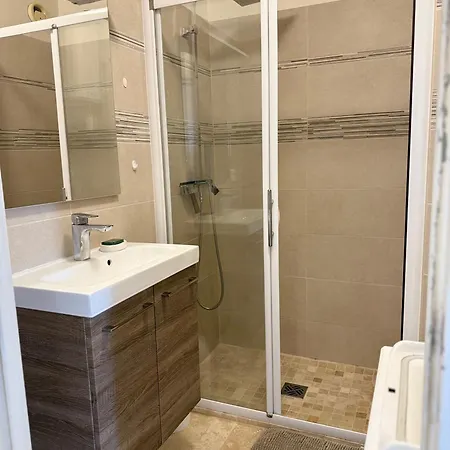 Dernier Etage Vue Avec Parking *