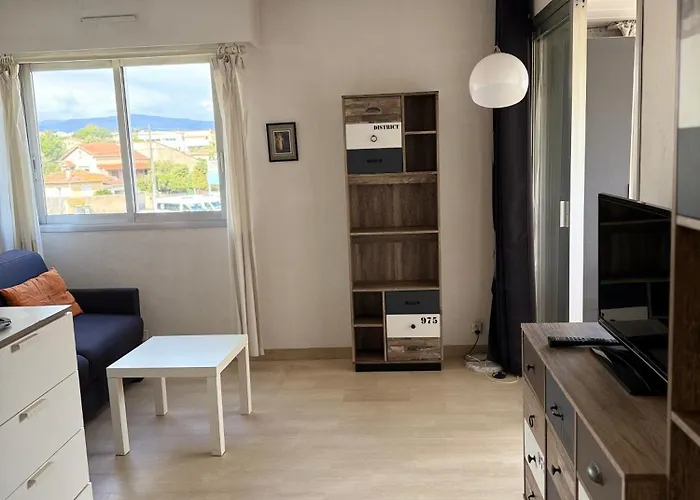 Dernier Etage Vue Avec Parking Et Piscine * Antibes